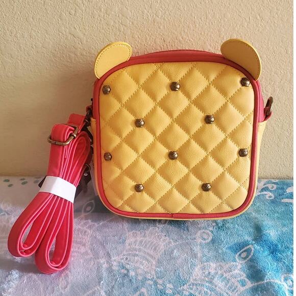 Loungefly Winnie the Pooh Crossbody Honey Pot - Picture 1 of 3